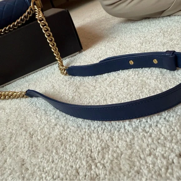 Chanel Blue Quilted Leather Bag - Picture 11 of 12